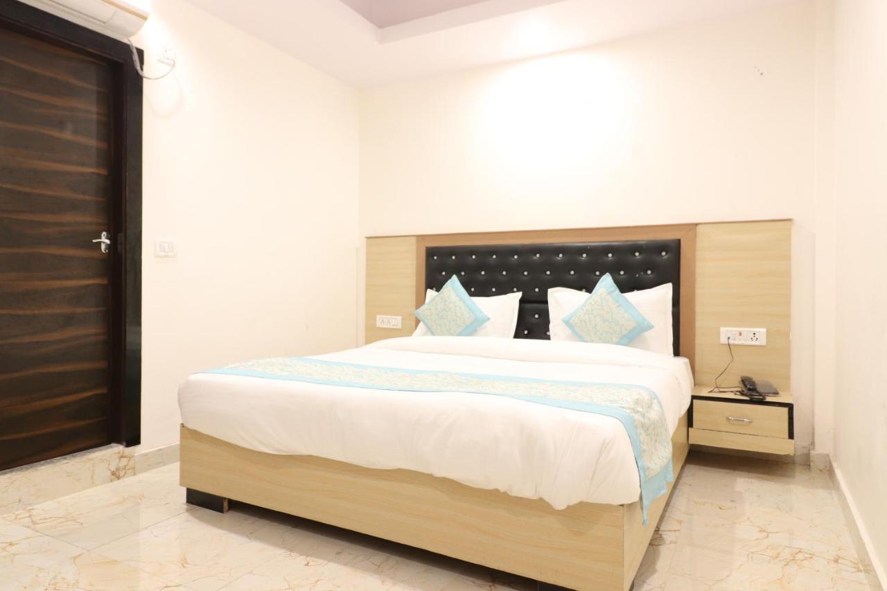 Hotel Hari International - Noida Sector 11 Exterior foto